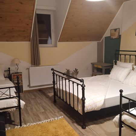 Maison De Vacances Sol & Piper Gombergean Kültér fotó